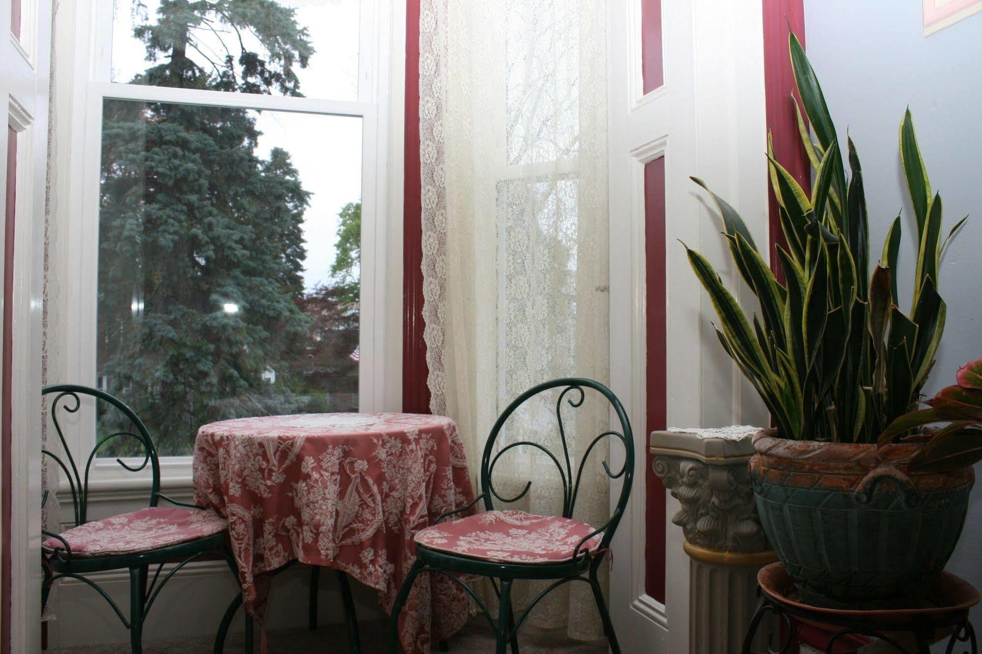 The Gridley Inn B&B Waterloo Exteriör bild